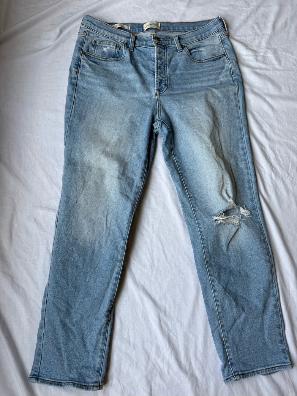Universal Thread Light Blue Boyfriend Jeans with Knee Distress